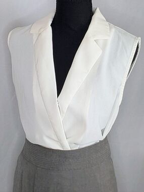 Cider White Blazer Style Bodysuit Sleeveless Collared Wrap Top Size S
